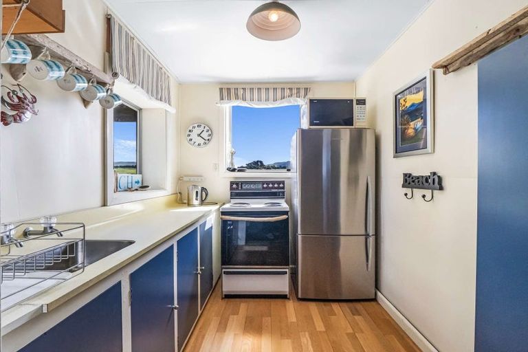 Photo of property in 16 Hall Street, Motunau, Waipara, 7387