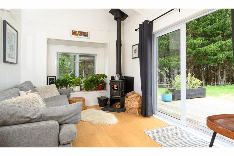 Photo of property in 361c Muriwai Valley Road, Muriwai, 0881
