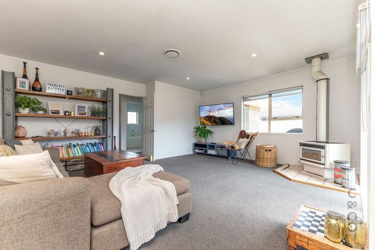 Photo of property in 19 Merlot Heights, Huapai, Kumeu, 0810