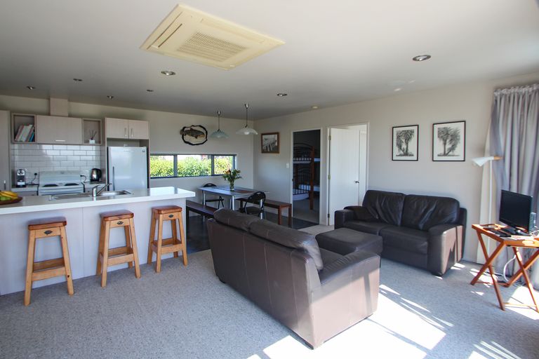 Photo of property in 26 Magdala Street, Kakanui, Oamaru, 9495