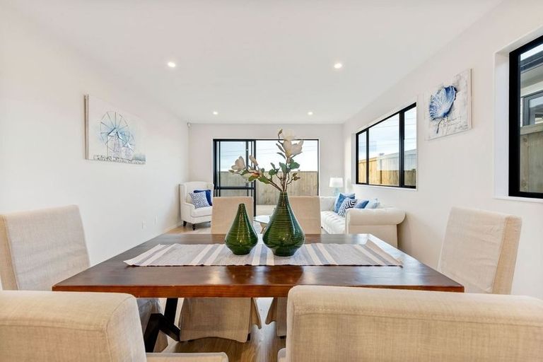 Photo of property in 60 Tir Conaill Avenue, Flat Bush, Auckland, 2019