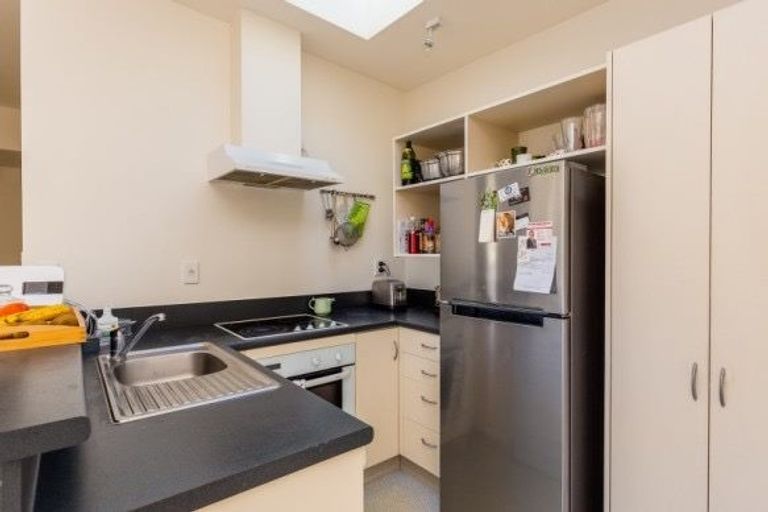 Photo of property in The Villas, 14/33 Hobson Street, Thorndon, Wellington, 6011