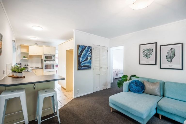 Photo of property in 1/17 Havenwood Place, Birkenhead, Auckland, 0626