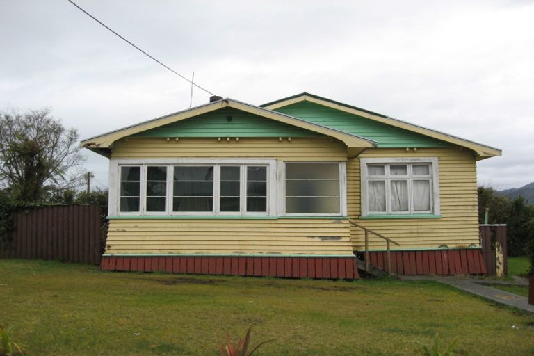 Photo of property in 2 Carroll Street, Runanga, 7803