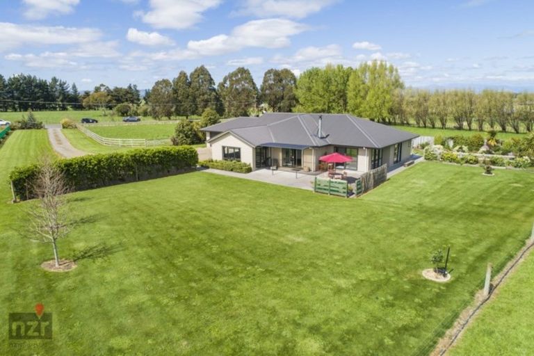 Photo of property in 135 Hansens Line, Newbury, Palmerston North, 4475