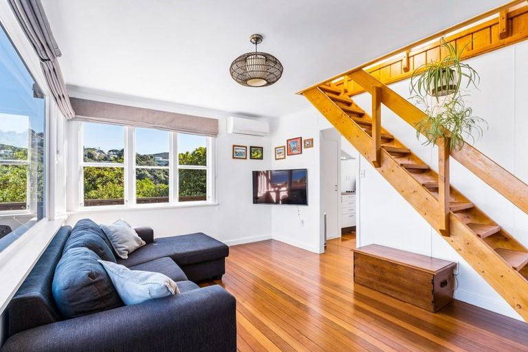 Photo of property in 32 Cluny Road, Plimmerton, Porirua, 5026