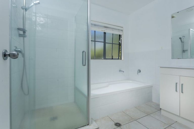 Photo of property in 25 Langana Avenue, Browns Bay, Auckland, 0630