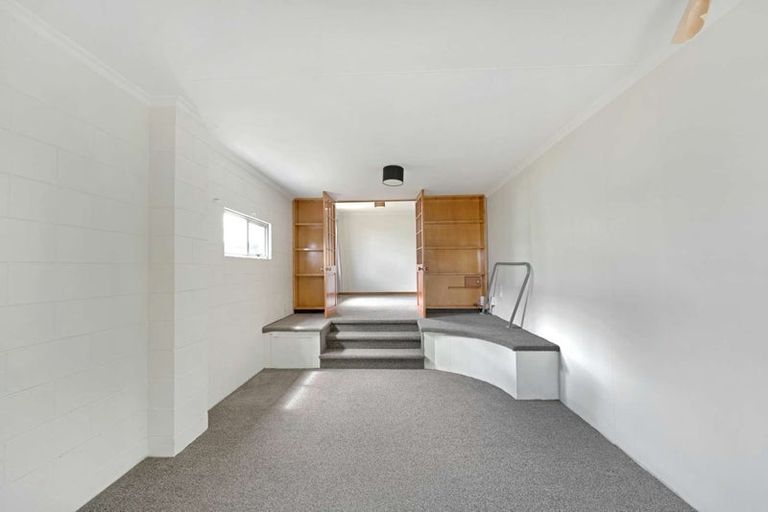 Photo of property in 6 Ontario Street, East Gore, Gore, 9710