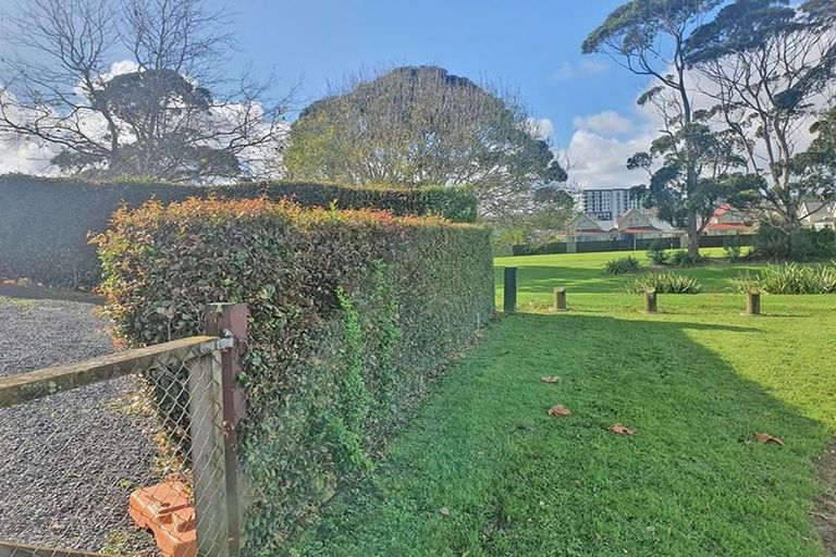 Photo of property in 10 Topaz Place, Wiri, Auckland, 2104