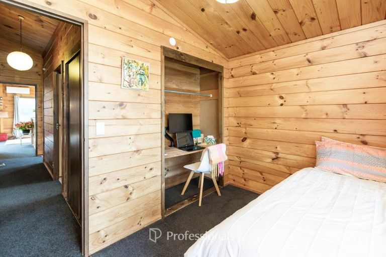 Photo of property in 2/23 Roband Crescent, Brown Owl, Upper Hutt, 5018