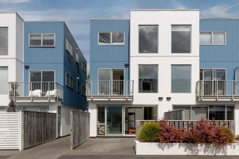 Photo of property in 31 Reynolds Place, Papamoa Beach, Papamoa, 3118