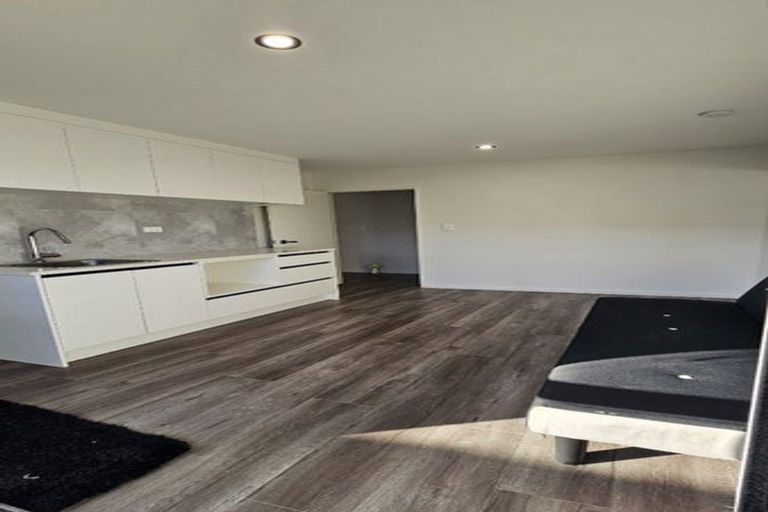 Photo of property in 12 Opouatu Avenue, Glenbrook, Waiuku, 2681