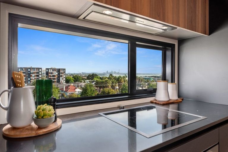 Photo of property in 302/28 Killarney Street, Takapuna, Auckland, 0622