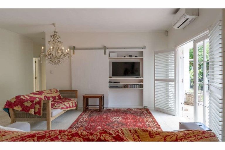 Photo of property in 37 Riverview Road, Kerikeri, 0230