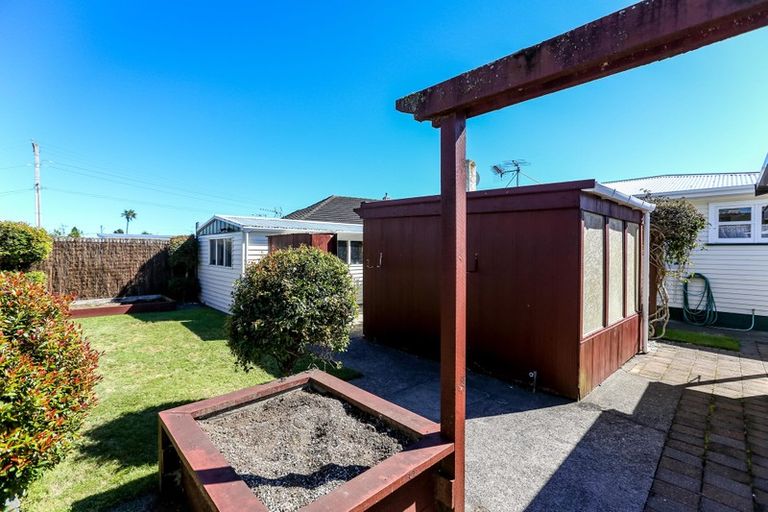 Photo of property in 12 Trafalgar Street, Westown, New Plymouth, 4310