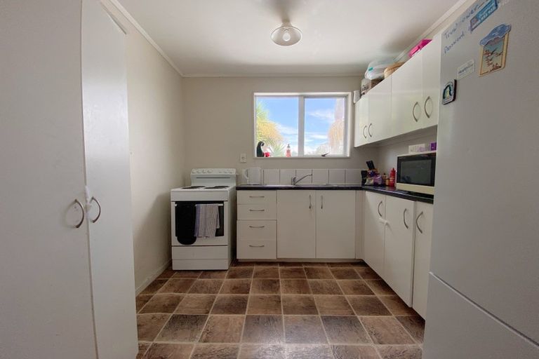Photo of property in 29 Rehia Road, Massey, Auckland, 0614