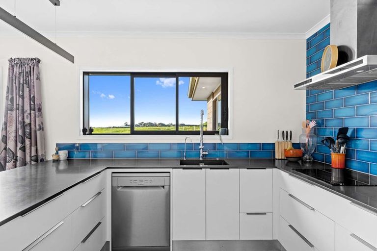 Photo of property in 48 Papawhero Drive, Bell Block, New Plymouth, 4312