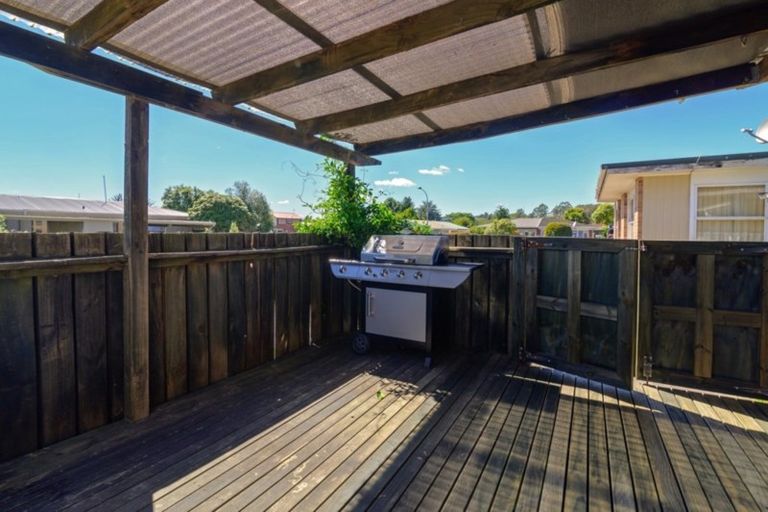 Photo of property in 4 Trent Place, Fenton Park, Rotorua, 3010