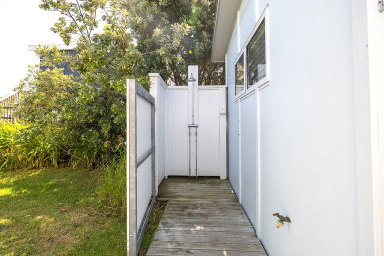 Photo of property in 48 Blue Pacific Parade, Riversdale Beach, Masterton, 5872