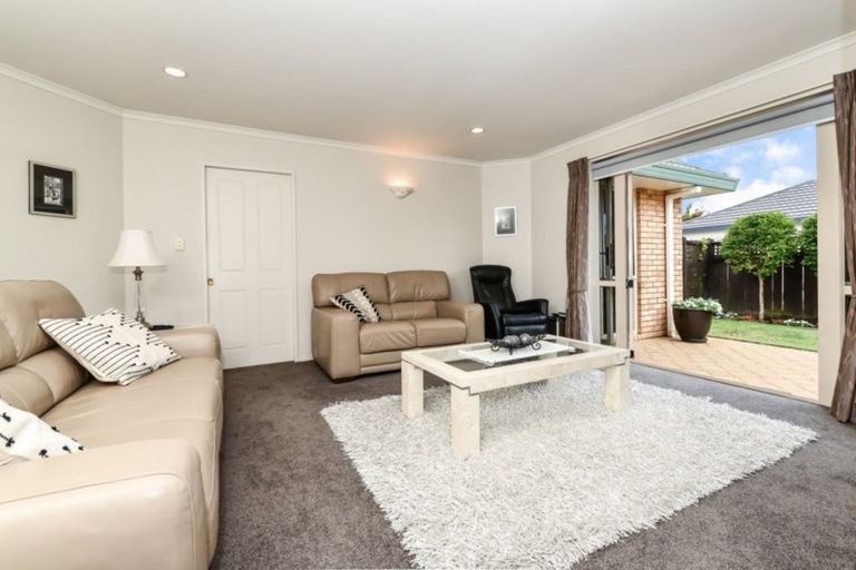 Photo of property in 2 Makepeace Place, Flagstaff, Hamilton, 3210