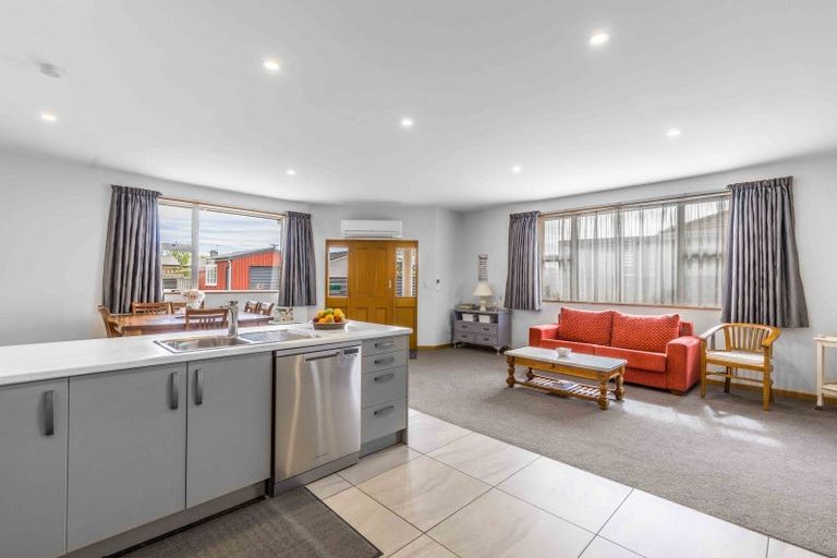 Photo of property in 46 Meldrum Street, Winton, 9720