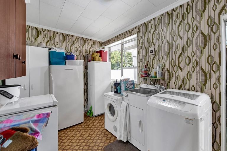 Photo of property in 17 Mace Street, Waitara, 4320