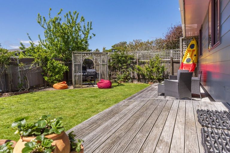 Photo of property in 13 Rauparaha Street, Waikanae Beach, Waikanae, 5036