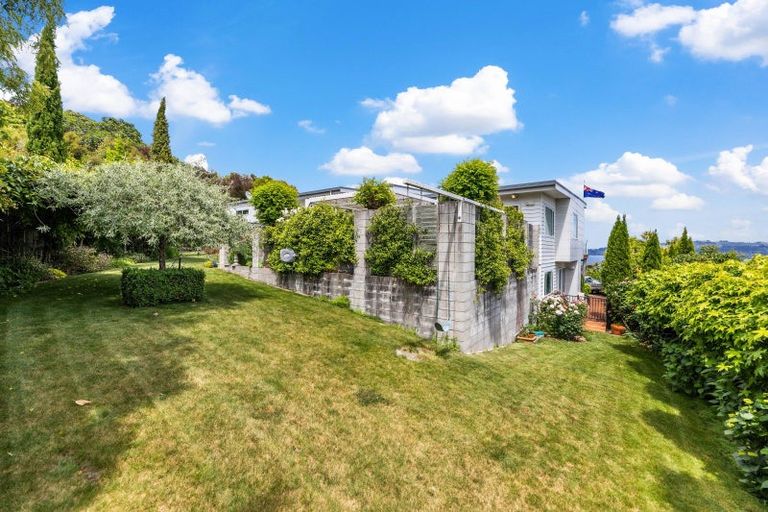 Photo of property in 12 Botanical Heights Drive, Waipahihi, Taupo, 3330