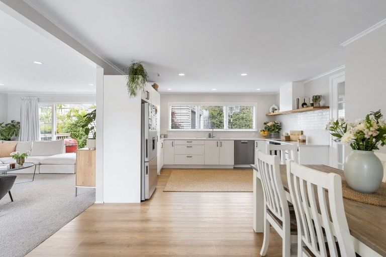 Photo of property in 6 Norglen Lane, Riverhead, 0820