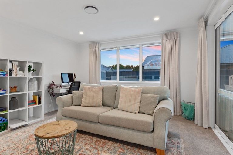 Photo of property in 2 Glenvale Place, Pyes Pa, Tauranga, 3112