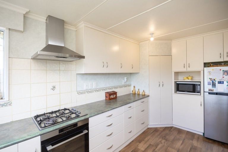 Photo of property in 658 Roberts Line, Kelvin Grove, Palmerston North, 4470