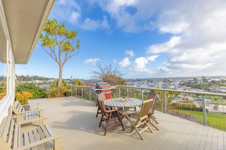 Photo of property in 4 Shakespeare Road, Bastia Hill, Whanganui, 4500