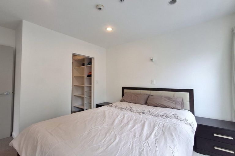 Photo of property in Terrace Heights Apartments, 4b/163 The Terrace, Wellington Central, Wellington, 6011