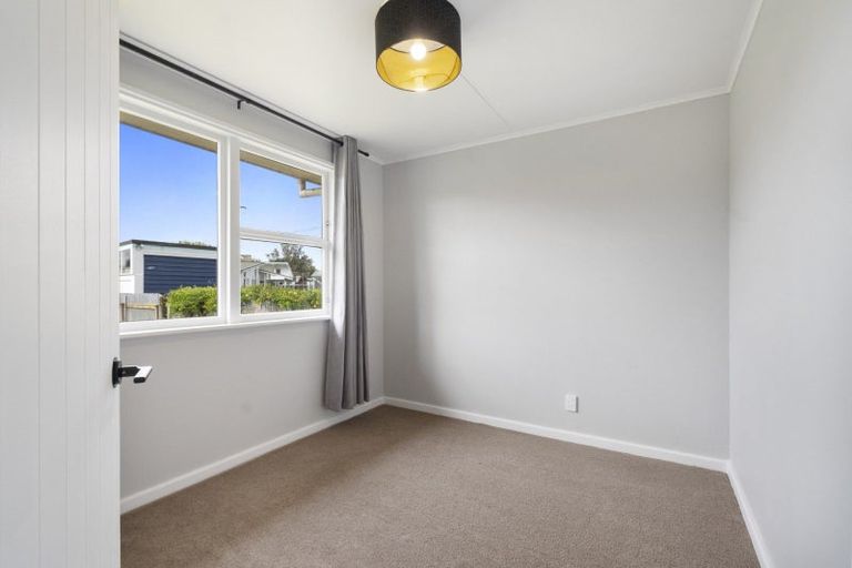 Photo of property in 3 Clifton Street, Bulls, 4818