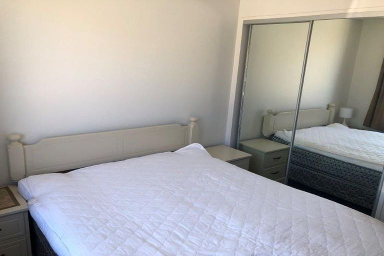 Photo of property in Arno Apartment, 7/8 Mckerrow Place, Sunshine Bay, Queenstown, 9300