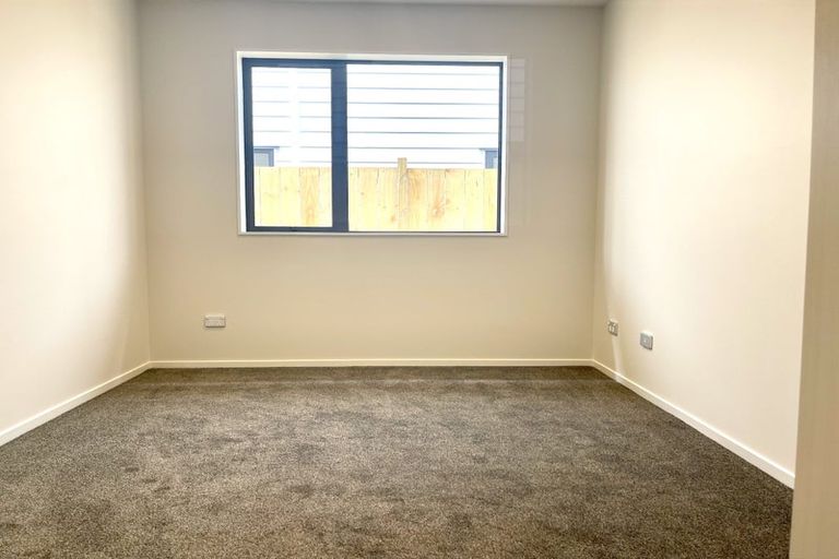 Photo of property in 20 Rorotu Avenue, Karaka, Papakura, 2113