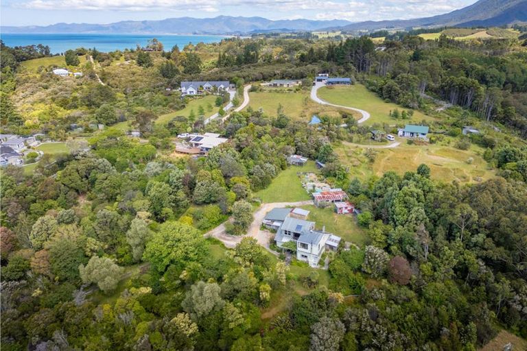 Photo of property in 14 Lookout Road, Parapara, Takaka, 7182