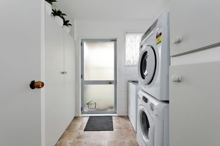 Photo of property in 2/38 Borich Road, Sunnyvale, Auckland, 0612