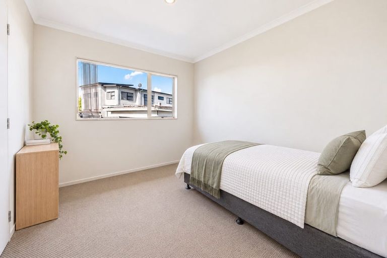 Photo of property in 44a Crossandra Drive, Mangere, Auckland, 2022