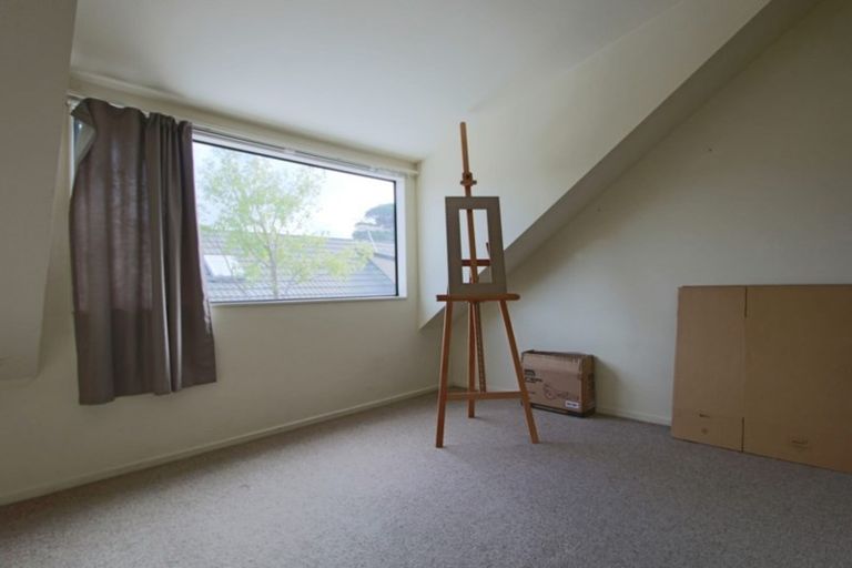 Photo of property in 14/1 Melview Place, New Lynn, Auckland, 0600