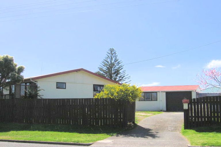 Photo of property in 25 Crane Street, Mount Maunganui, 3116
