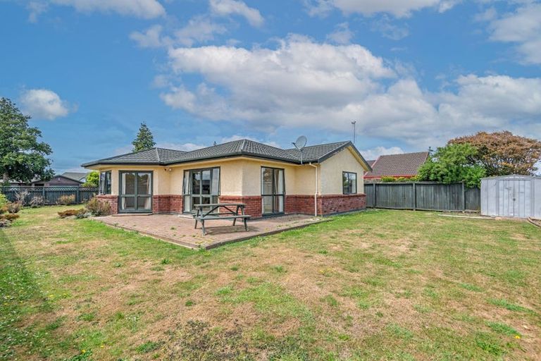 Photo of property in 100 Amberley Avenue, Highbury, Palmerston North, 4412