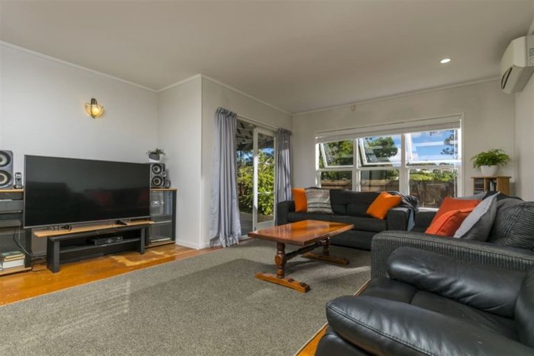 Photo of property in 84 Universal Drive, Henderson, Auckland, 0610