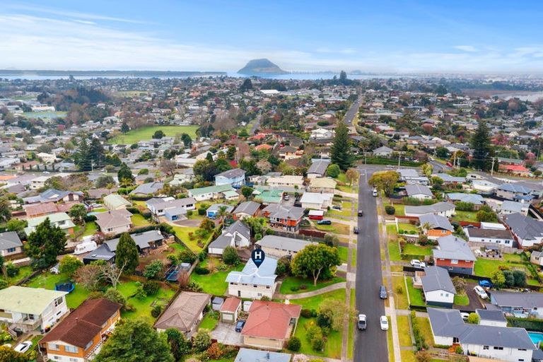 Photo of property in 19 Regent Street, Brookfield, Tauranga, 3110