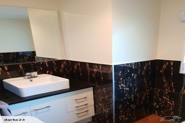 Photo of property in 1/61 Glenmore Road, Sunnyhills, Auckland, 2010