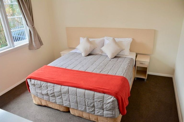 Photo of property in 225 Avonhead Road, Avonhead, Christchurch, 8042