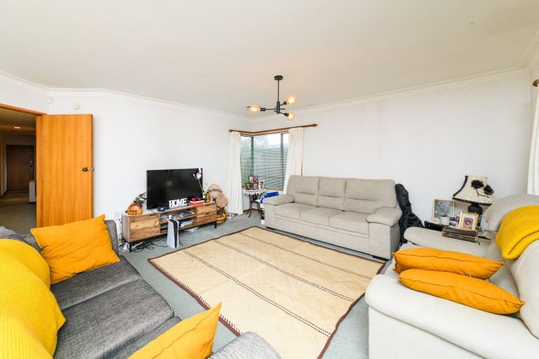 Photo of property in 9 Edgecombe Court, Roslyn, Palmerston North, 4414