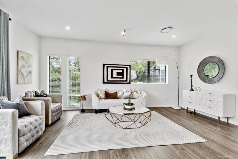 Photo of property in 21 Coroglen Avenue, Birkenhead, Auckland, 0626