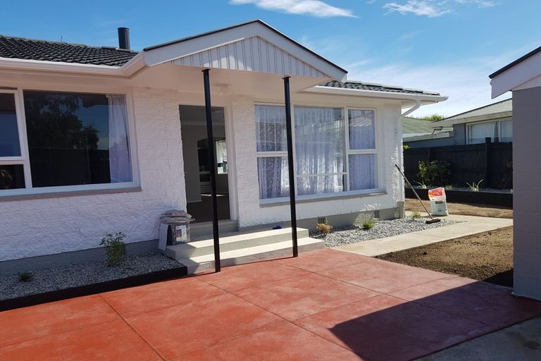 Photo of property in 2/14a Branksome Place, Parklands, Christchurch, 8083