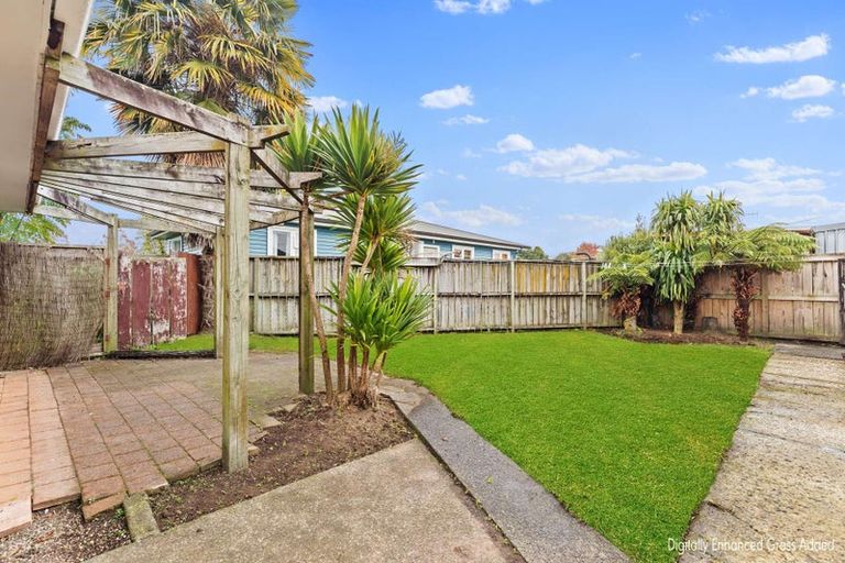 Photo of property in 25 Coleridge Drive, Enderley, Hamilton, 3214